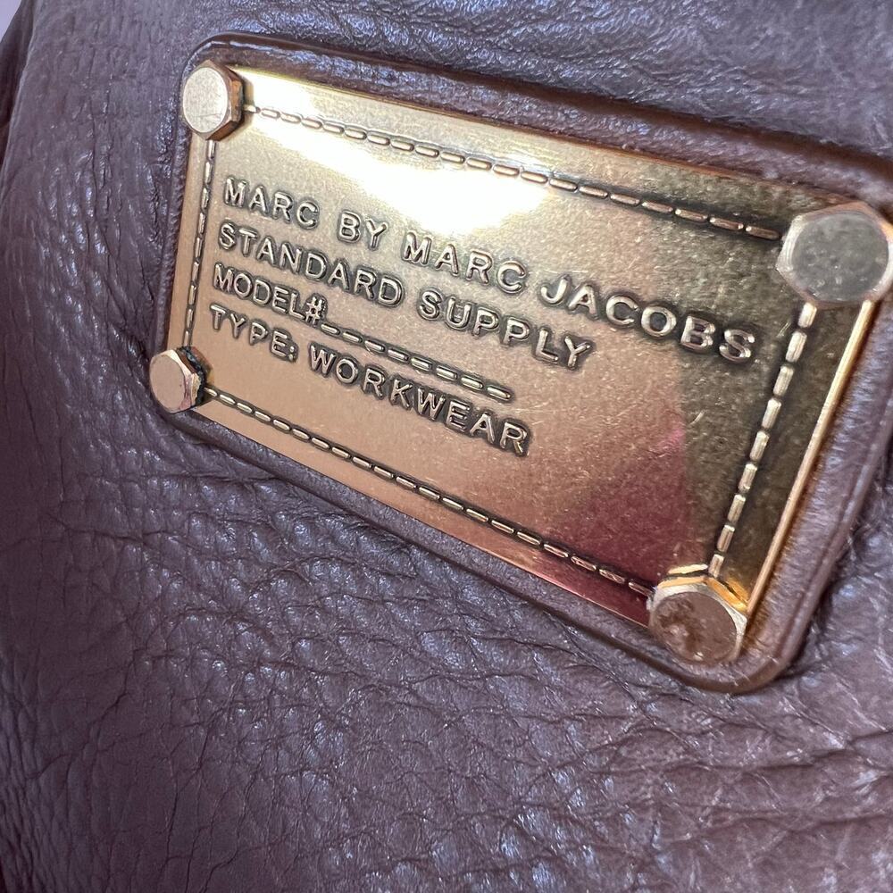MARC JACOBS Classic Q Crossbody in Brown Leather - Picture 14 of 14